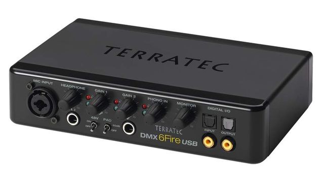 The DMX 6Fire USB has a variety of inputs and outputs.